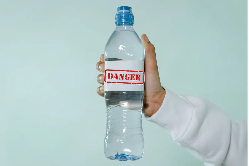 Eau du robinet vs eau en bouteille : laquelle choisir en 2025 ?